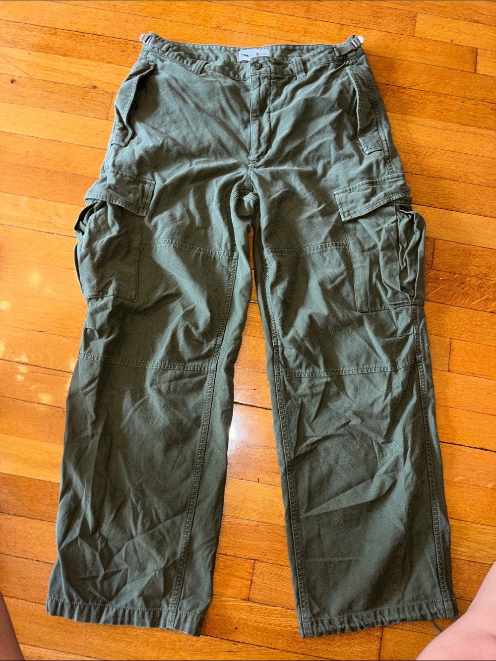 Aritzia TNA - Olive Green